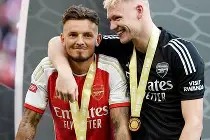 开云体育app-阿森纳门将连续扑救，表现稳定护住球门()