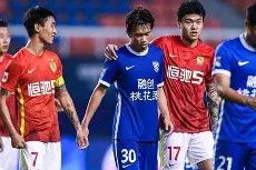 开云-中超擂台再现神话，球队寻求突破得分高潮(今日今晚中超最新战报直击赛场风云)