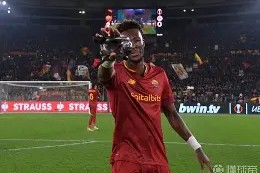 开云体育app-罗马客场战胜对手，取得关键三分()