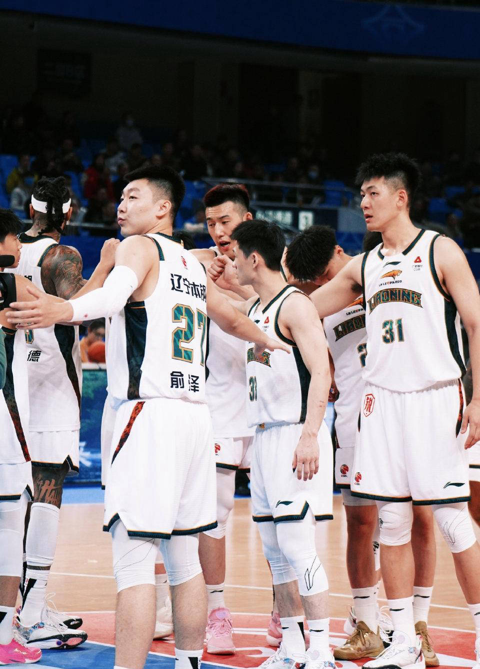 辽宁队再获胜利，强势冲刺季后赛()  第2张