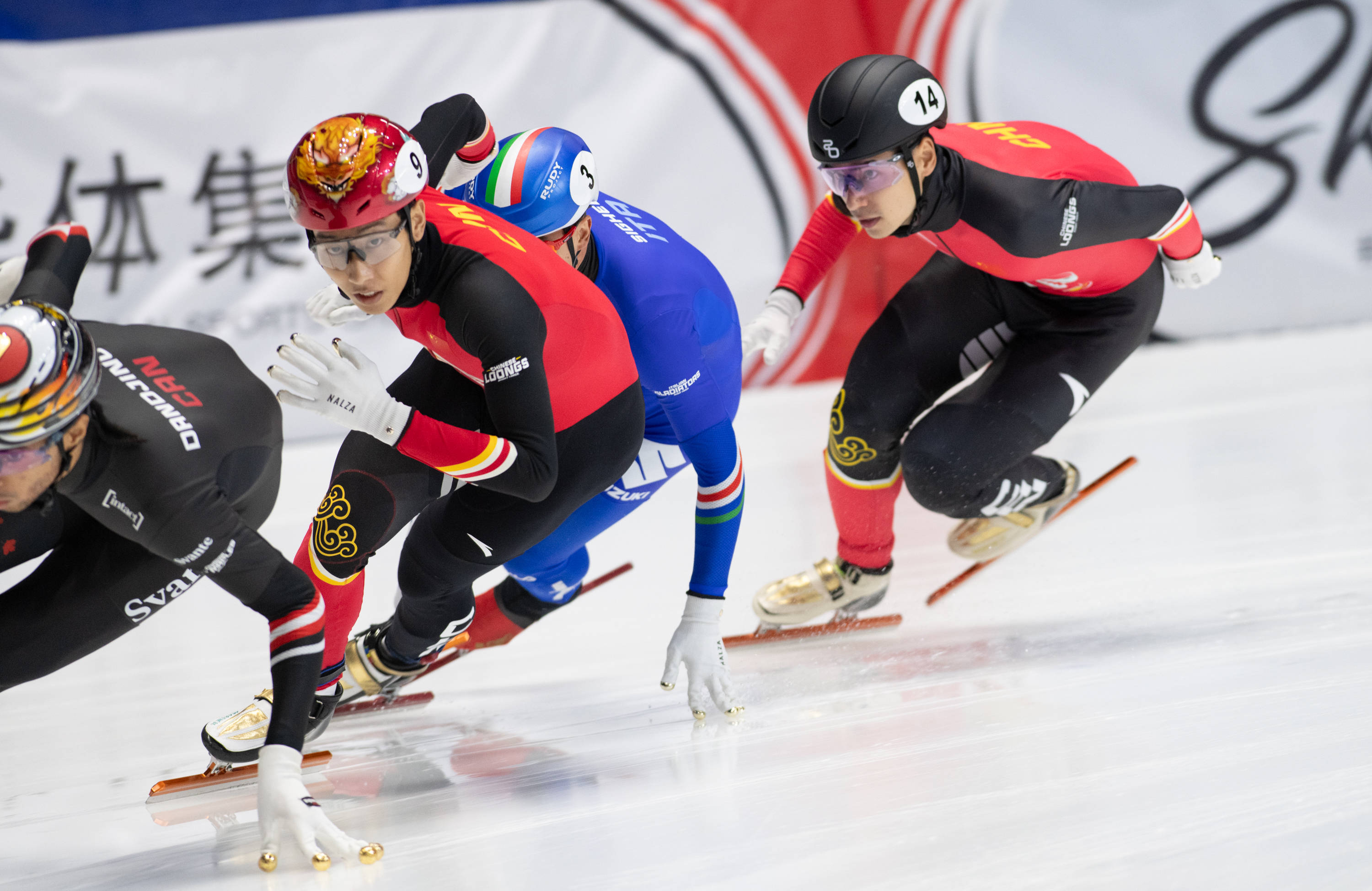 世锦赛篮球赛事进入白热化，球队依旧拼搏()  第2张